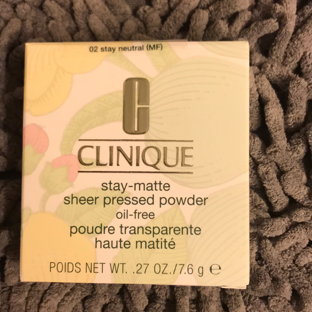 Clinique- Stay Matte Pressed Powder